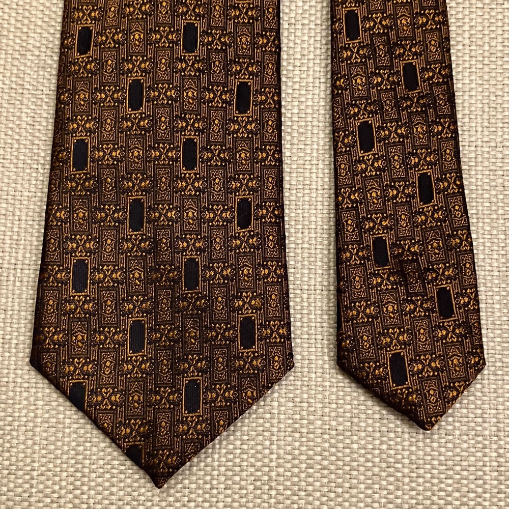 Abbey “Excellon” vintage washable narrow or skinny tie, brown